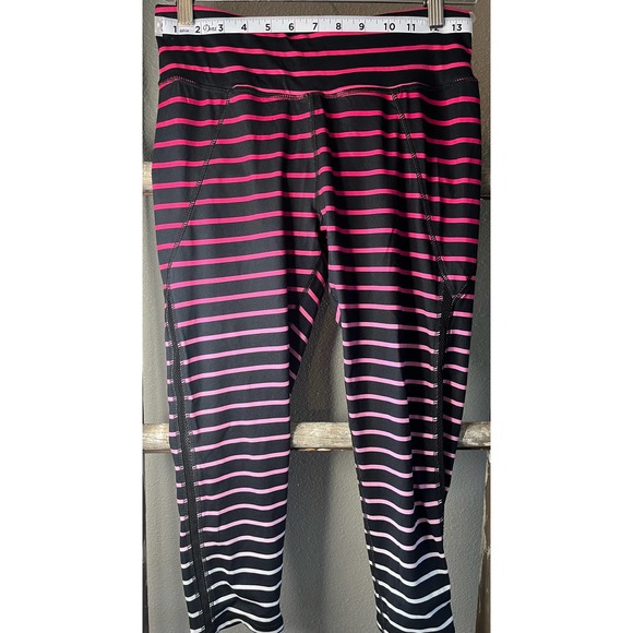 Pop Betsey Johnson Capri Leggings Black Pink Stripe Athletic Workout Size M - Picture 1 of 5